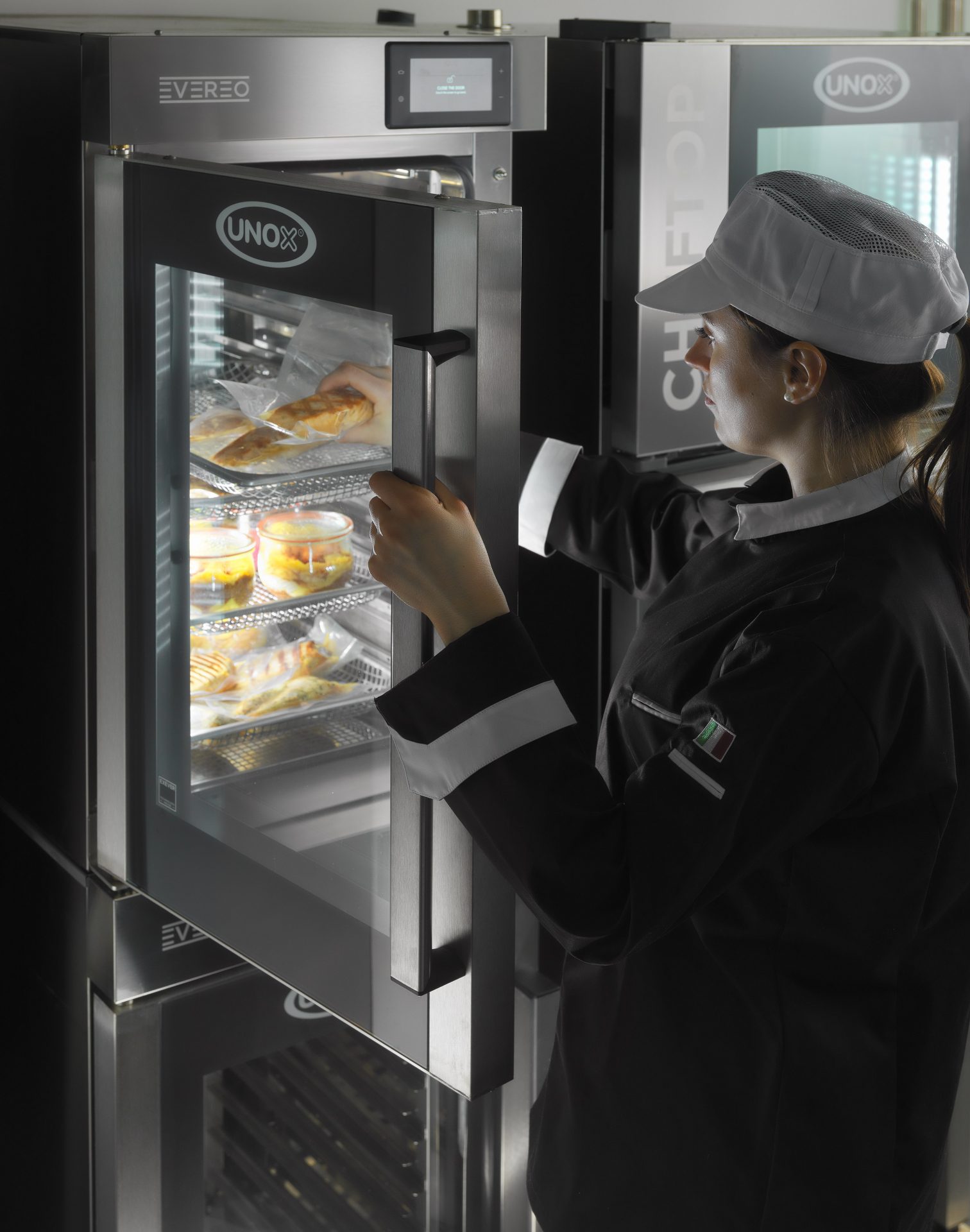 Unox Evereo hot fridge food preserver keeping cooked meals at service temperature